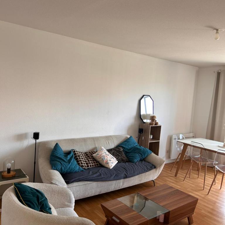 Les tilleuls Magnifique 3 pieces résidence secur plein centre avec Parking souterrain - Appartement 2 Chambres - 5