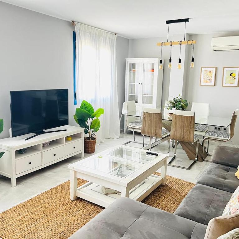 Ático Dúplex junto al Mar - Málaga - Apartamento de 3 dormitorios - 2