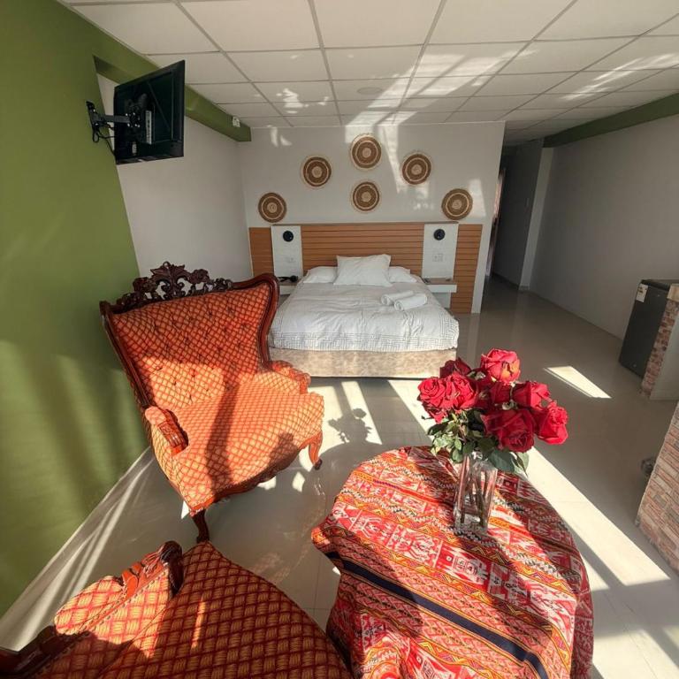 Stylish Loft1 Queen Bed 5 Min to Historic Center - Two-Bedroom Apartment - 7