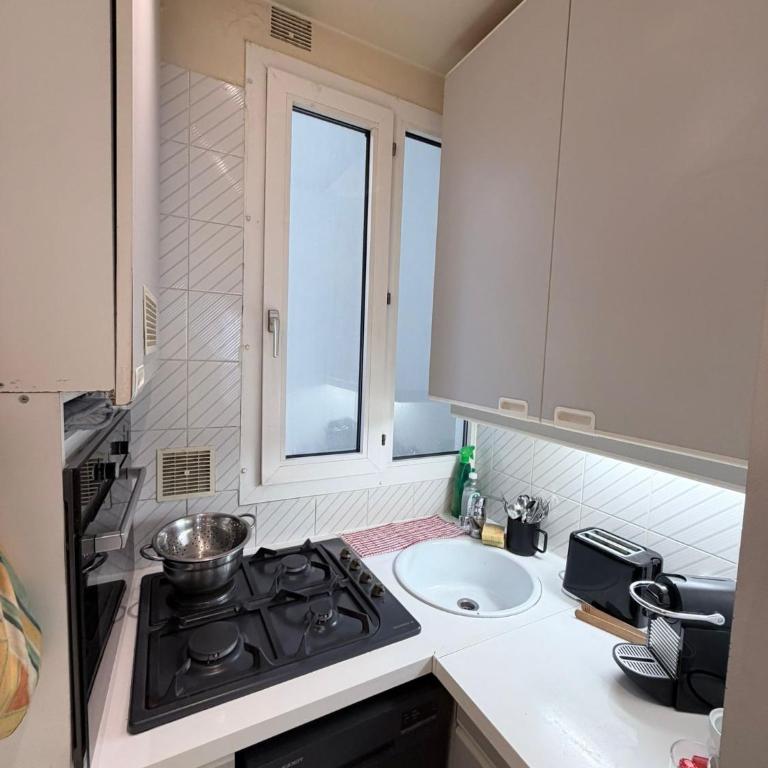 Authentic Parisian Apartement with 2 bedrooms - Appartement 1 Chambre - 9