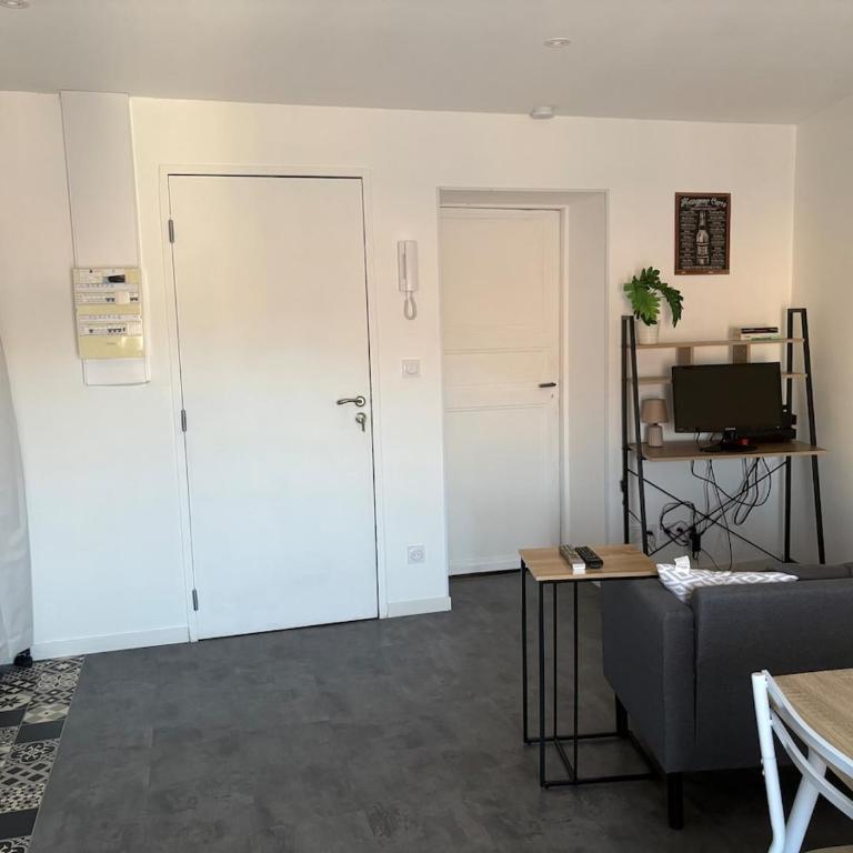 Foch 36 - central apartment - One-Bedroom Apartment - 15