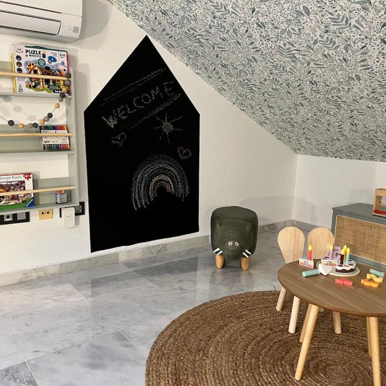 Ático Dúplex junto al Mar - Málaga - Apartamento de 3 dormitorios - 11