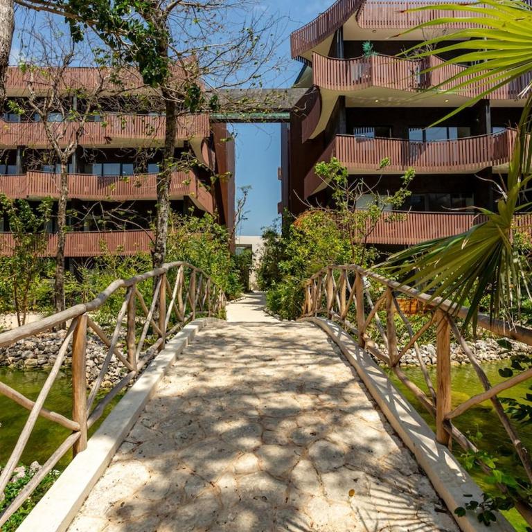 Luxury Condo Steps from Tulum Beach Rooftop Ocean Views Private Jacuzzi Cenotes & Ruins - Apartamento - 12