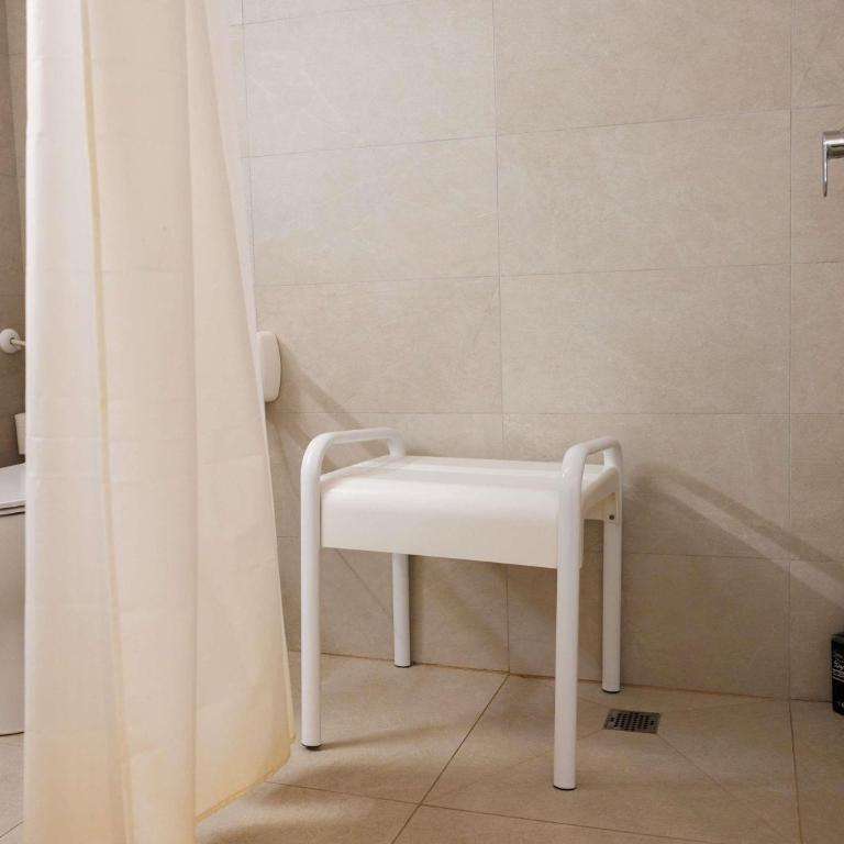 Hotel ibis budget Aix Les Bains - Grésy - Chambre Double Adaptée - 4