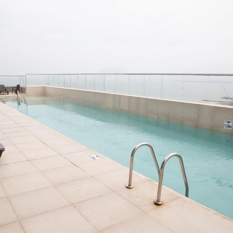 Modern 3BR w/ Ocean View · Prime Location - Apartment - 35