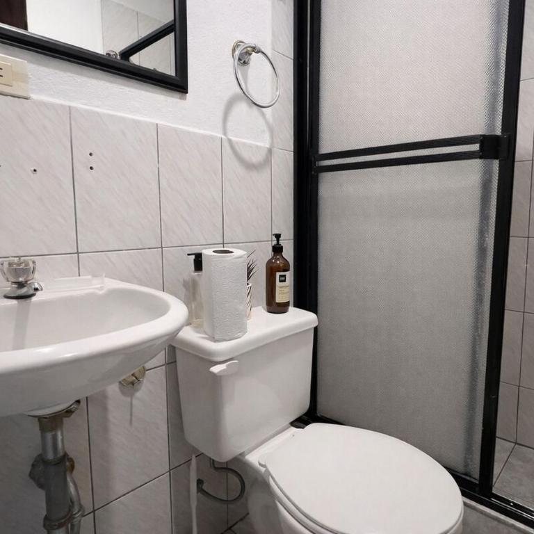 Colonial Retreat in Cuenca by the Tomebamba - One-Bedroom Apartment - 4