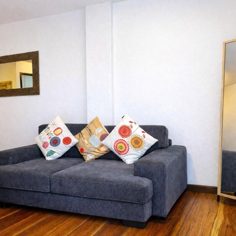 Colonial Retreat in Cuenca by the Tomebamba - One-Bedroom Apartment - 5