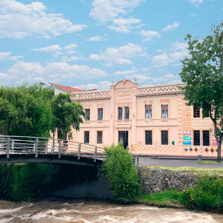 Colonial Retreat in Cuenca by the Tomebamba - One-Bedroom Apartment - 10