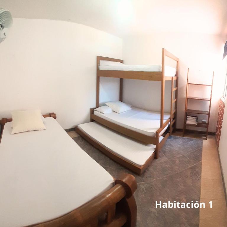 "Apto 2 Habit, 4 piscinas, Dcto GENIUS, Check in-out extendidos, a 1 cuadra del parque -Ciudadela del Sol- en San Jerónimo ANT" - Two-Bedroom Apartment with Pool View - 24
