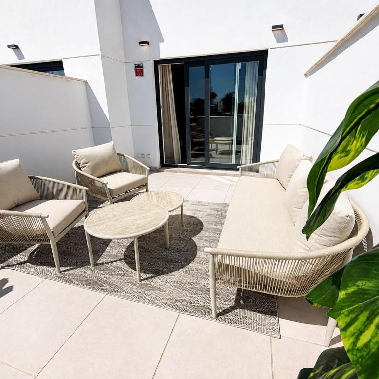 Celere Sea View Pool Gym Parking - Two-Bedroom Apartment - 12
