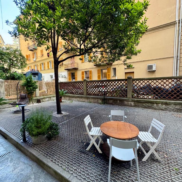 GOA SEA APARTMENT - appartamento in centro Garden&freepark - Two-Bedroom Apartment with Garden View - 32