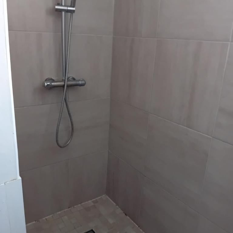 Bienvenue à l'idéal maison familiale - Maison 4 Chambres - 28