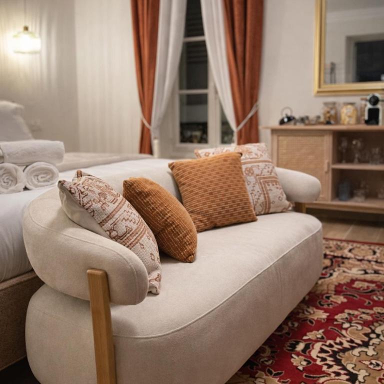 La suite Cinéma I Spa privé I Hyper centre - Apartment mit 1 Schlafzimmer - 1