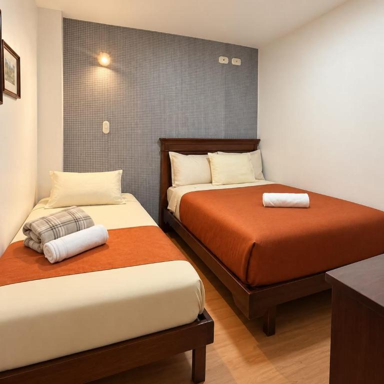 Hotel Coronel - Triple Room - 5