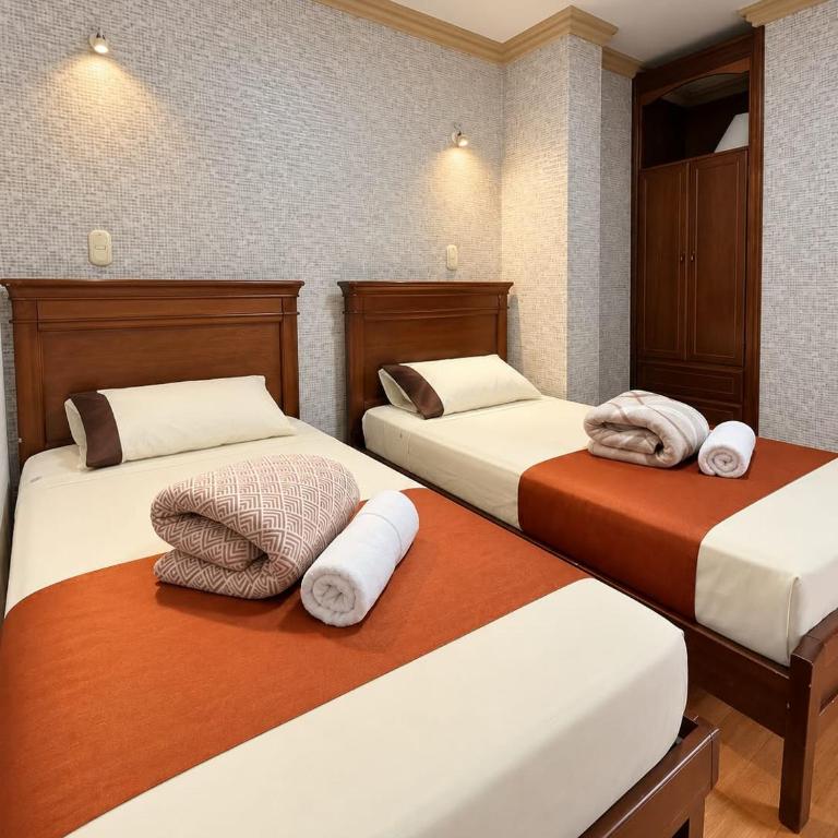 Hotel Coronel - Standard Twin Room - 4