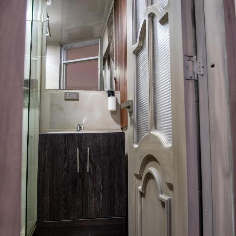 Royal Springs Hotel - Triple Room with Private Bathroom - 3