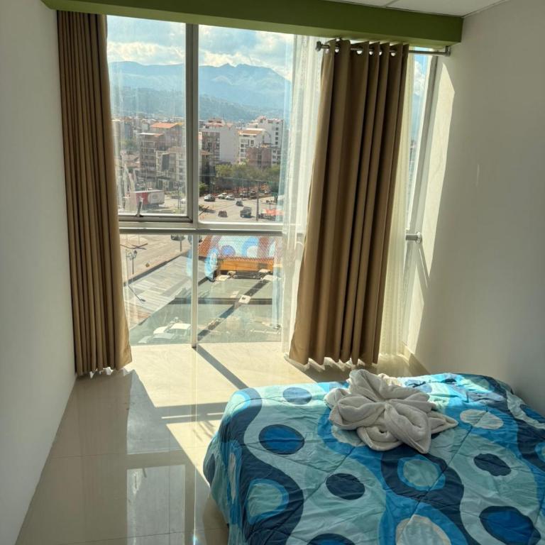 Modern 2BR Loft2 City Views Elevator Sleeps 4 - Two-Bedroom Apartment - 1
