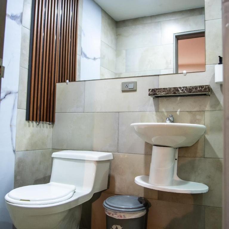 Royal Springs Hotel - Double Room with Private Bathroom - 3