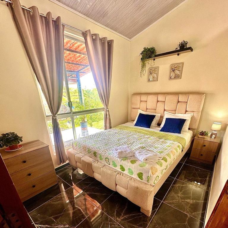 Gaia River House, Piscinas, Rios en Pedro Vicente Maldonado cerca de Quito - Casa de 2 dormitorios - 6