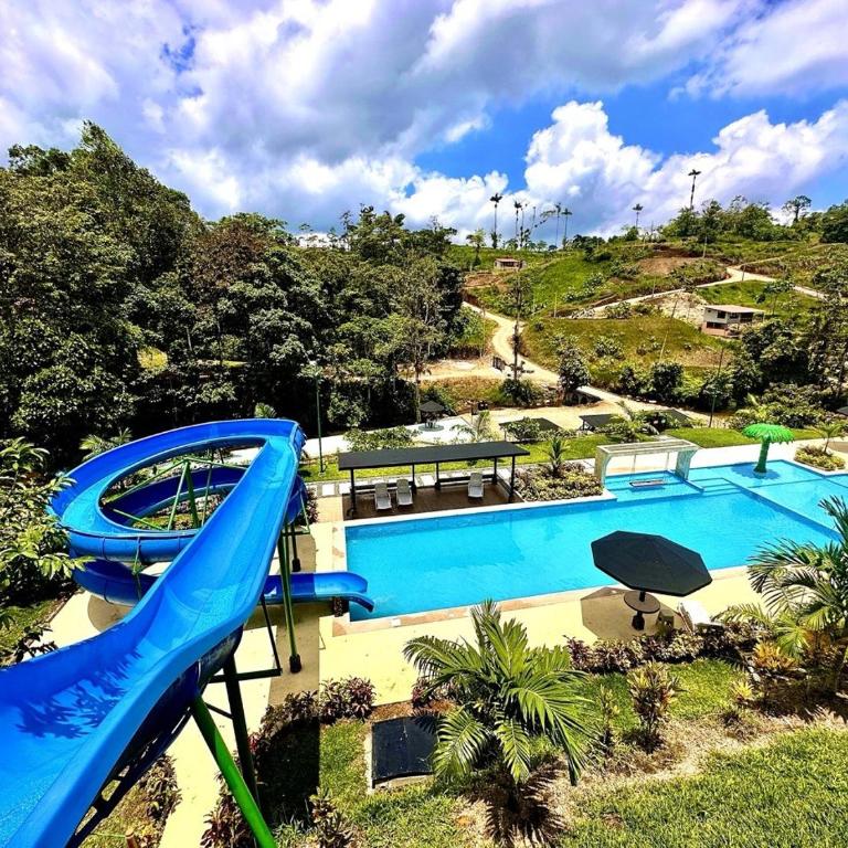 Gaia River House, Piscinas, Rios en Pedro Vicente Maldonado cerca de Quito - Casa de 2 dormitorios - 1