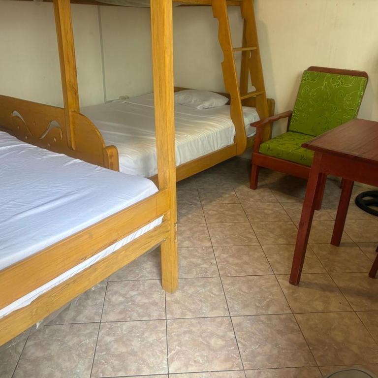 La Lagartija Iquitos - 4-Bed Mixed Dormitory Room - 1