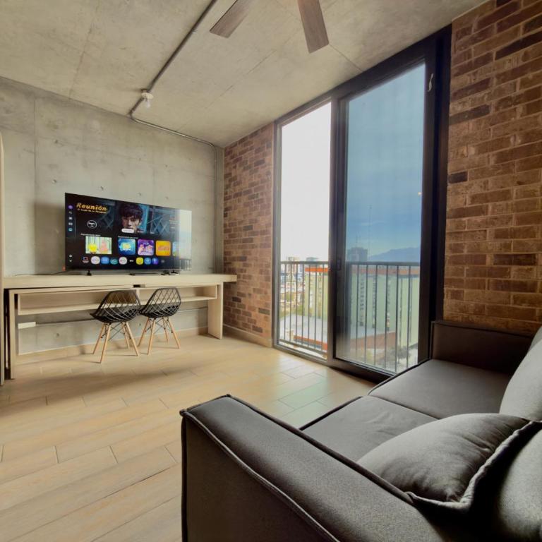 Loft Céntrico con Piscina, Gym y Vistas - One-Bedroom Apartment with City View - 4