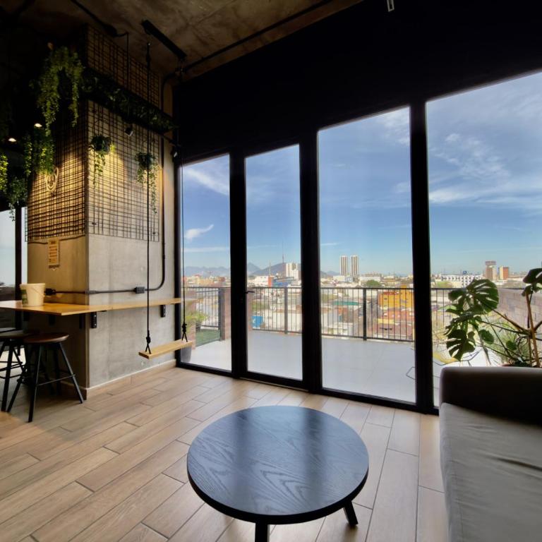 Loft Céntrico con Piscina, Gym y Vistas - One-Bedroom Apartment with City View - 18