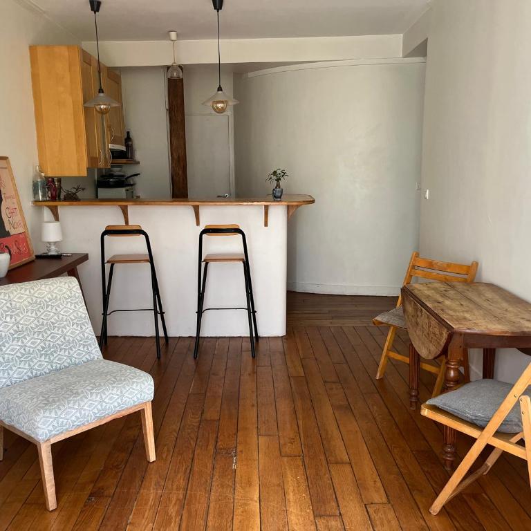 Charmant 2 pièces - One-Bedroom Apartment - 4