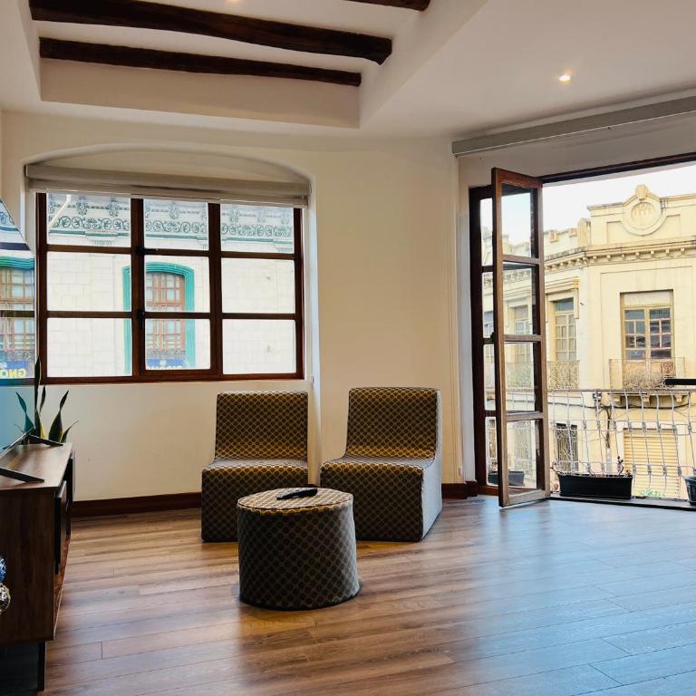 Top colonial suite cathedral 2B - One-Bedroom Apartment - 4