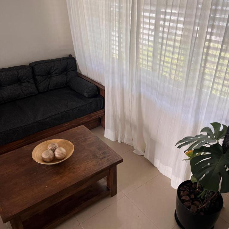 Duplex a 3 cuadras de la laguna - One-Bedroom Apartment with Terrace - 4