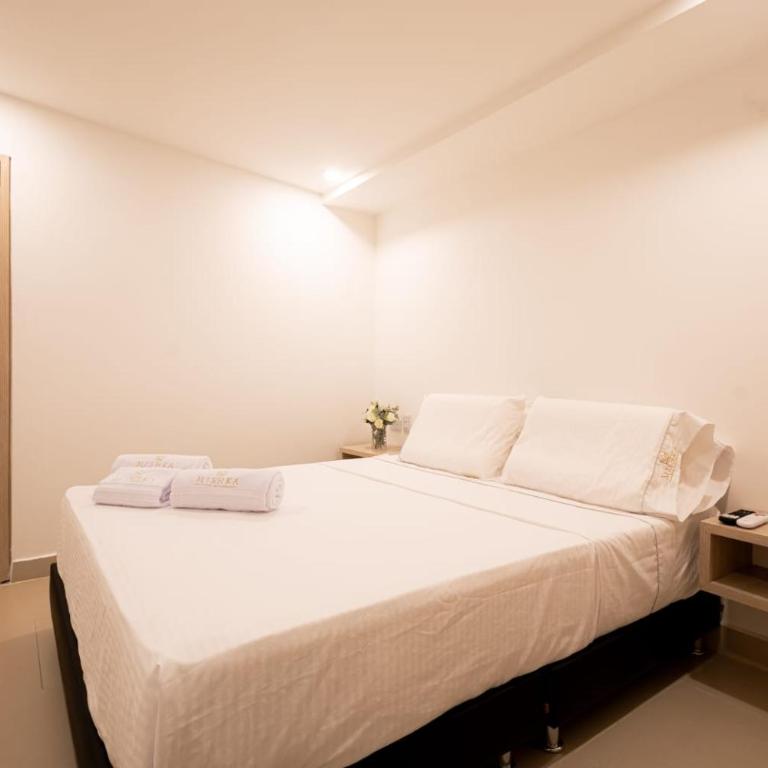 Mishka Hotel Boutique - Habitación Doble con baño privado - 11