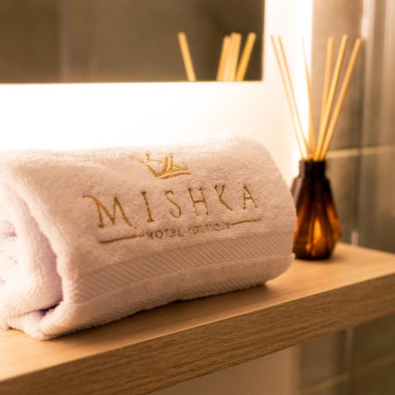 Mishka Hotel Boutique - Habitación Doble con baño privado - 2