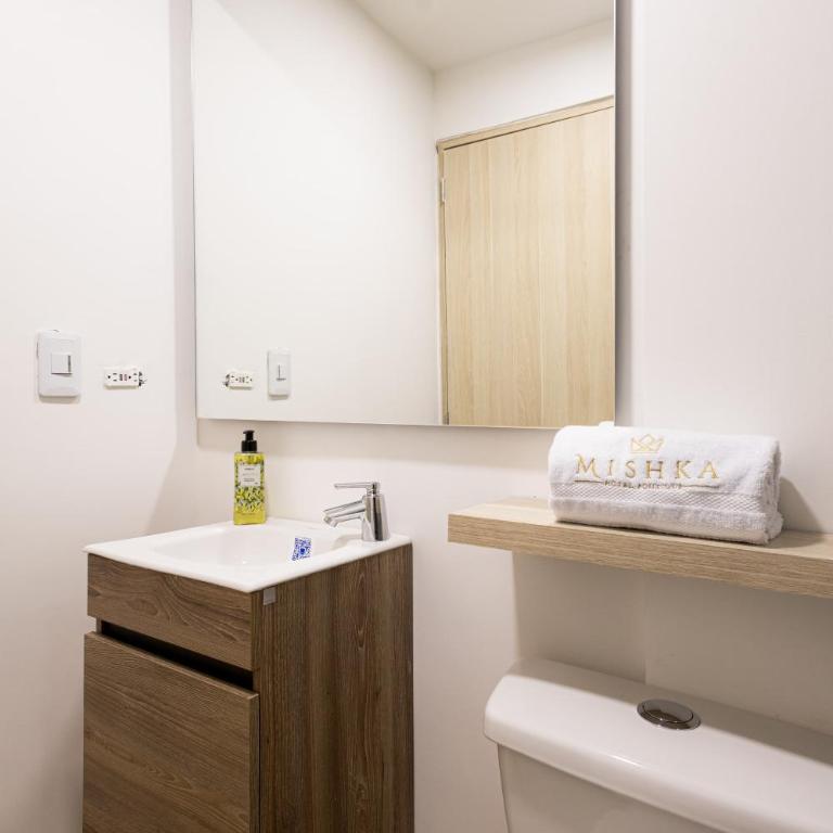 Mishka Hotel Boutique - Habitación Doble con baño privado - 14