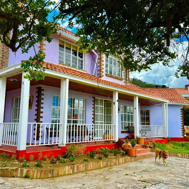 Encantadora villa familiar cerca del lago y las aguas termales - Villa - 1
