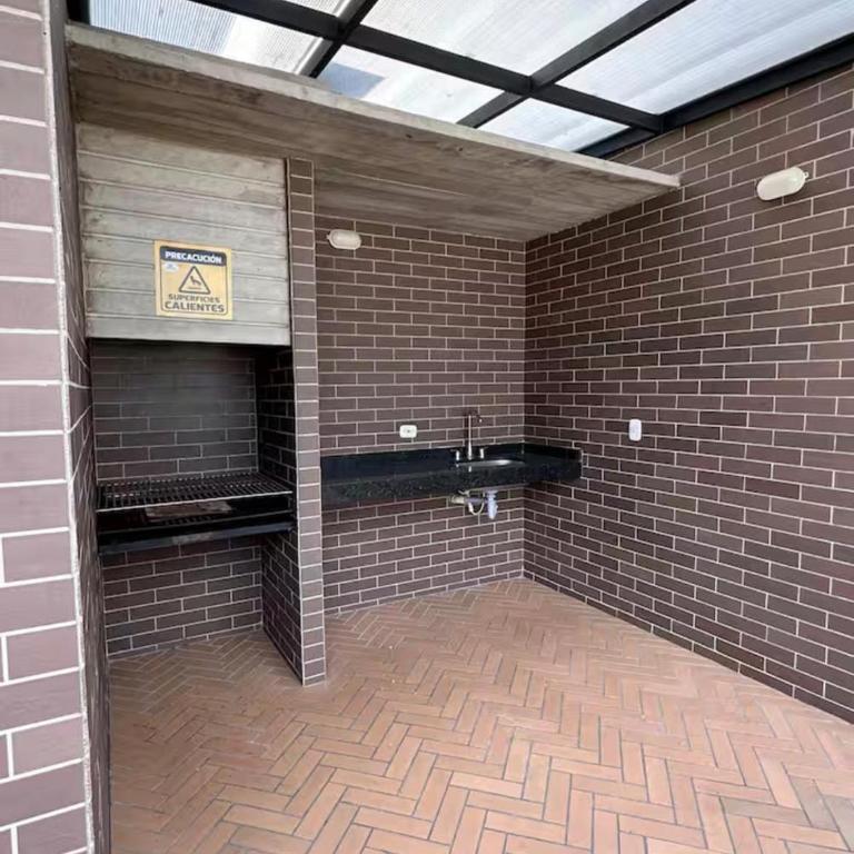 Apartamento Céntrico con Piscina en la Ciudad - Three-Bedroom Apartment - 40