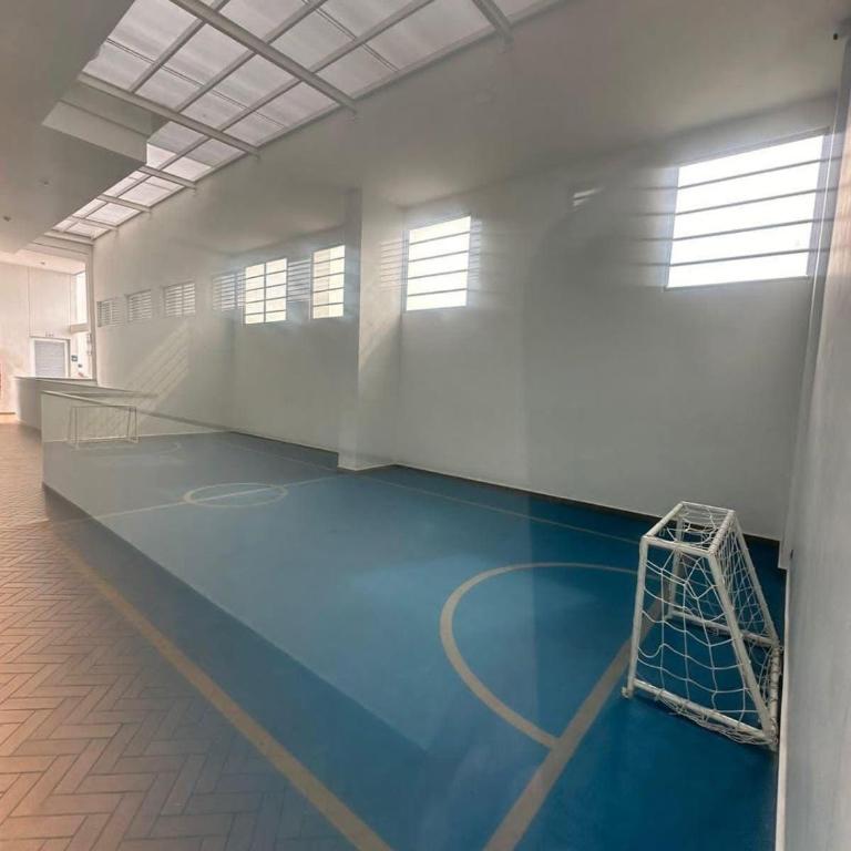 Apartamento Céntrico con Piscina en la Ciudad - Three-Bedroom Apartment - 37