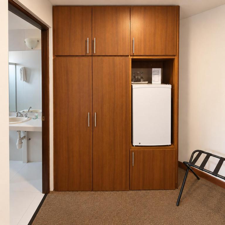 Hotel Calacoto - Suite con bañera de hidromasaje - Cama extragrande - 17
