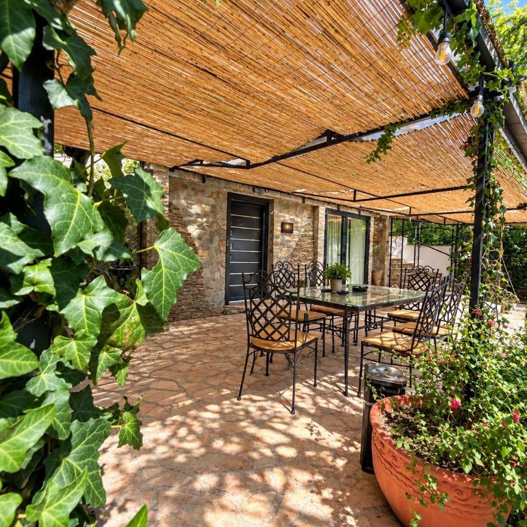 Belgrade Villa - Private Estate & Pool - Exclusive Use - Full Privacy - Garden & BBQ - One Group Only - Villa avec Piscine Privée - 45