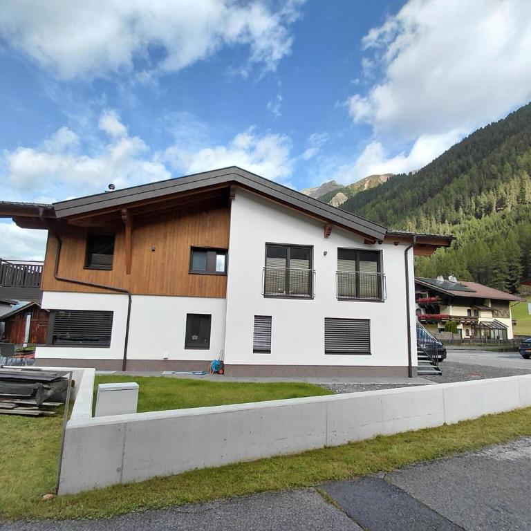 Modern holiday apartment in a quiet location - Apartment mit 2 Schlafzimmern - 1