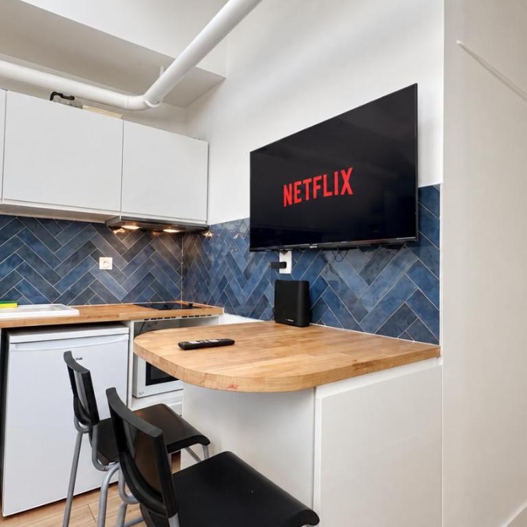 1BR Apartment in Vibrant Latin Quarter with Netflix - Appartement 1 Chambre - 3