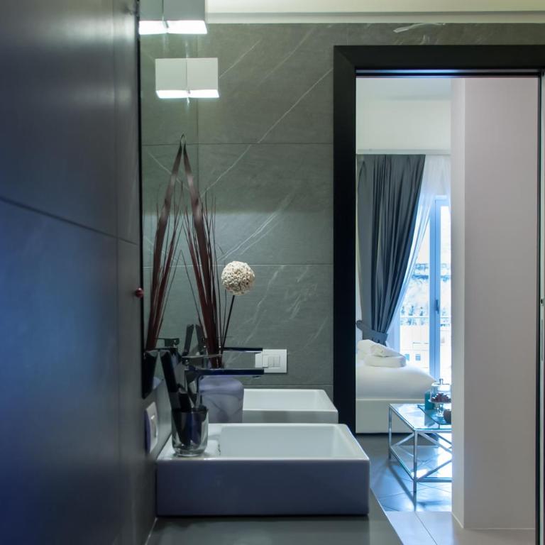 Carten - Junior Suite with Spa Bath and Castle View - 6