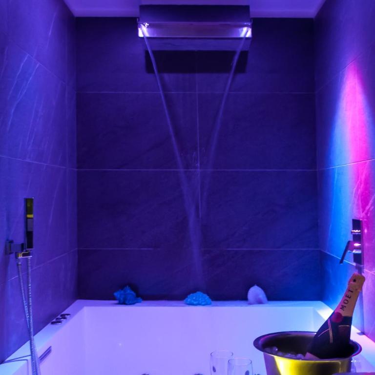 Carten - Junior Suite with Spa Bath and Castle View - 5