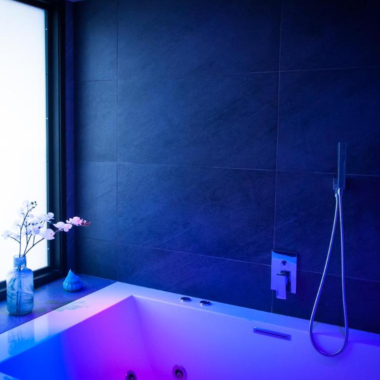 Carten - Superior Room with Spa Bath and Castle View - 8