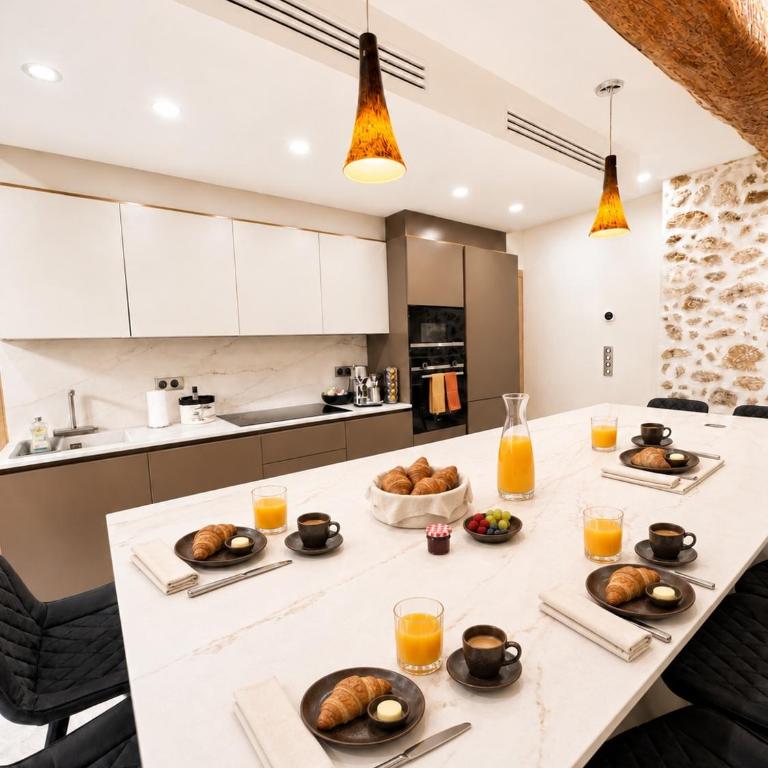 Le Palais Aubernon - Palais Aubernon Prestige Apartment – 2 Bedrooms & Balcony - 52