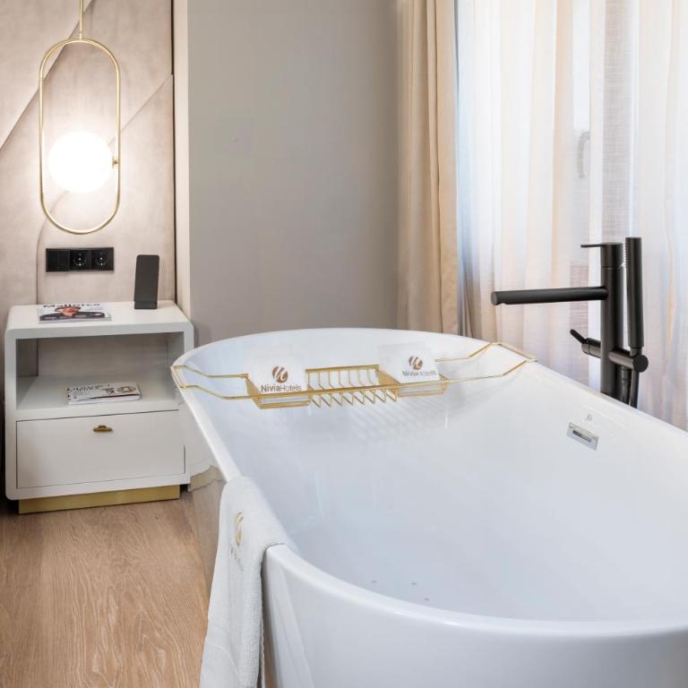 Nivia Born Boutique Hotel - The Hidden Suite - 3