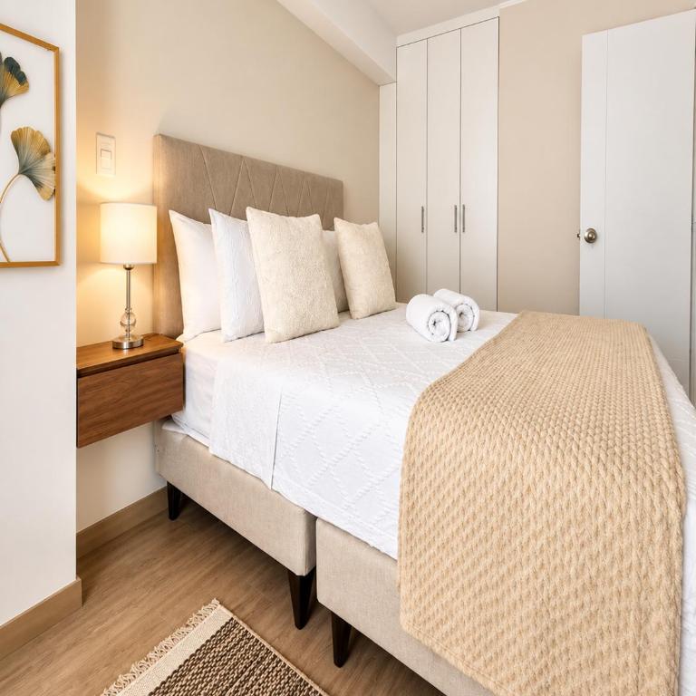 Miraflores luxury departments with a Beautiful View - Two-Bedroom Deluxe Apartment with Ocean View - 21