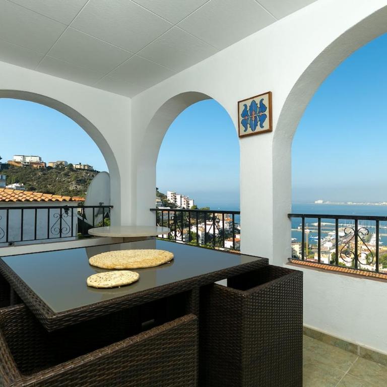 Magnífico apartamento con vistas al mar en Roses - Apartment mit 2 Schlafzimmern, Terrasse und Meerblick - 1