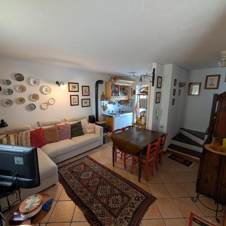 Casa di montagna in pietra con giardino privato - Two-Bedroom House - 14