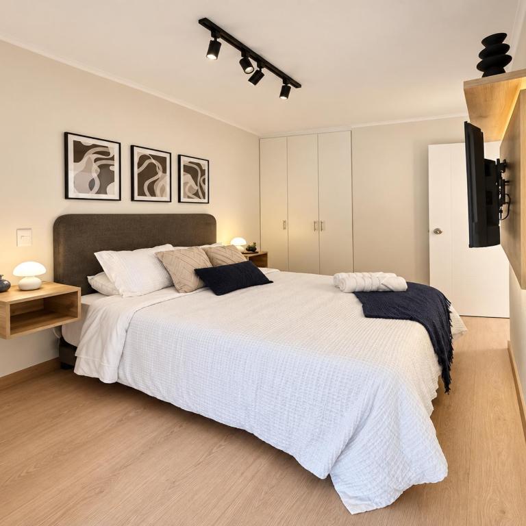 Miraflores luxury departments with a Beautiful View - Two-Bedroom Deluxe Apartment - 24