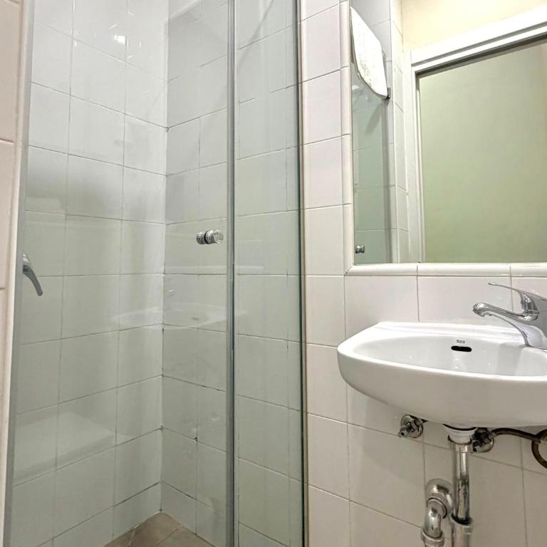 Hostal Madrid - Inneres Einzelzimmer - 6
